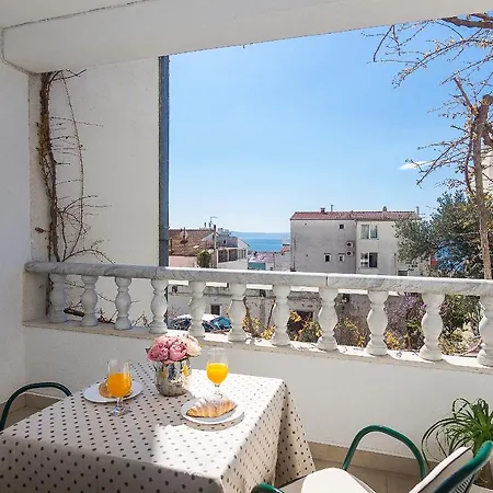 Erceg * Makarska